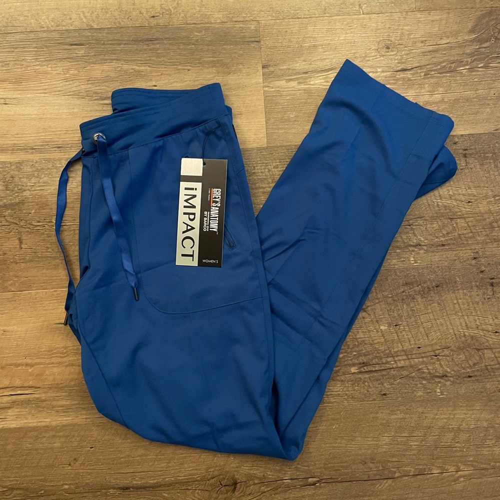 NEW WITH TAGS small scrub pants